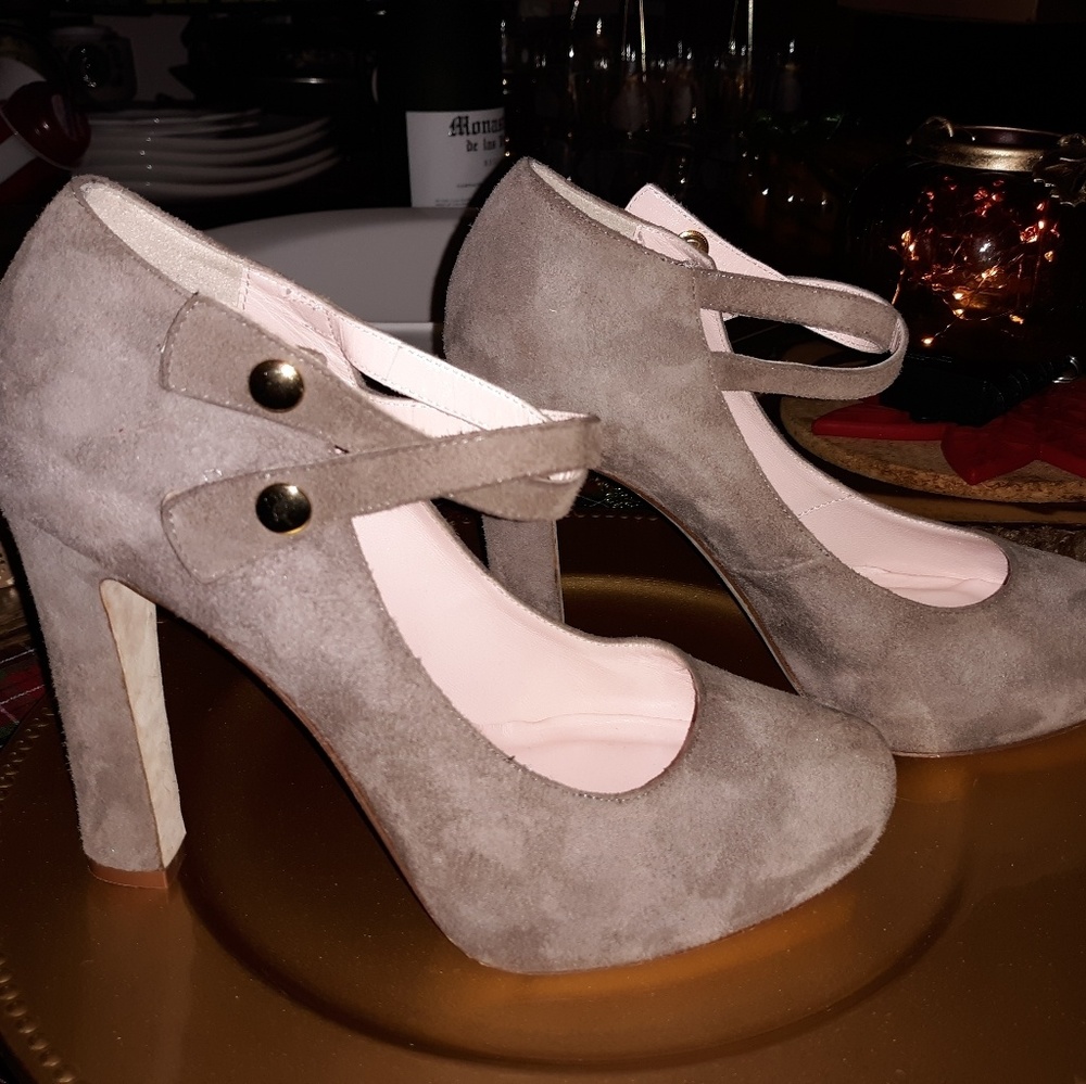 Kate Spade taupe suede shoes SZ 6.5